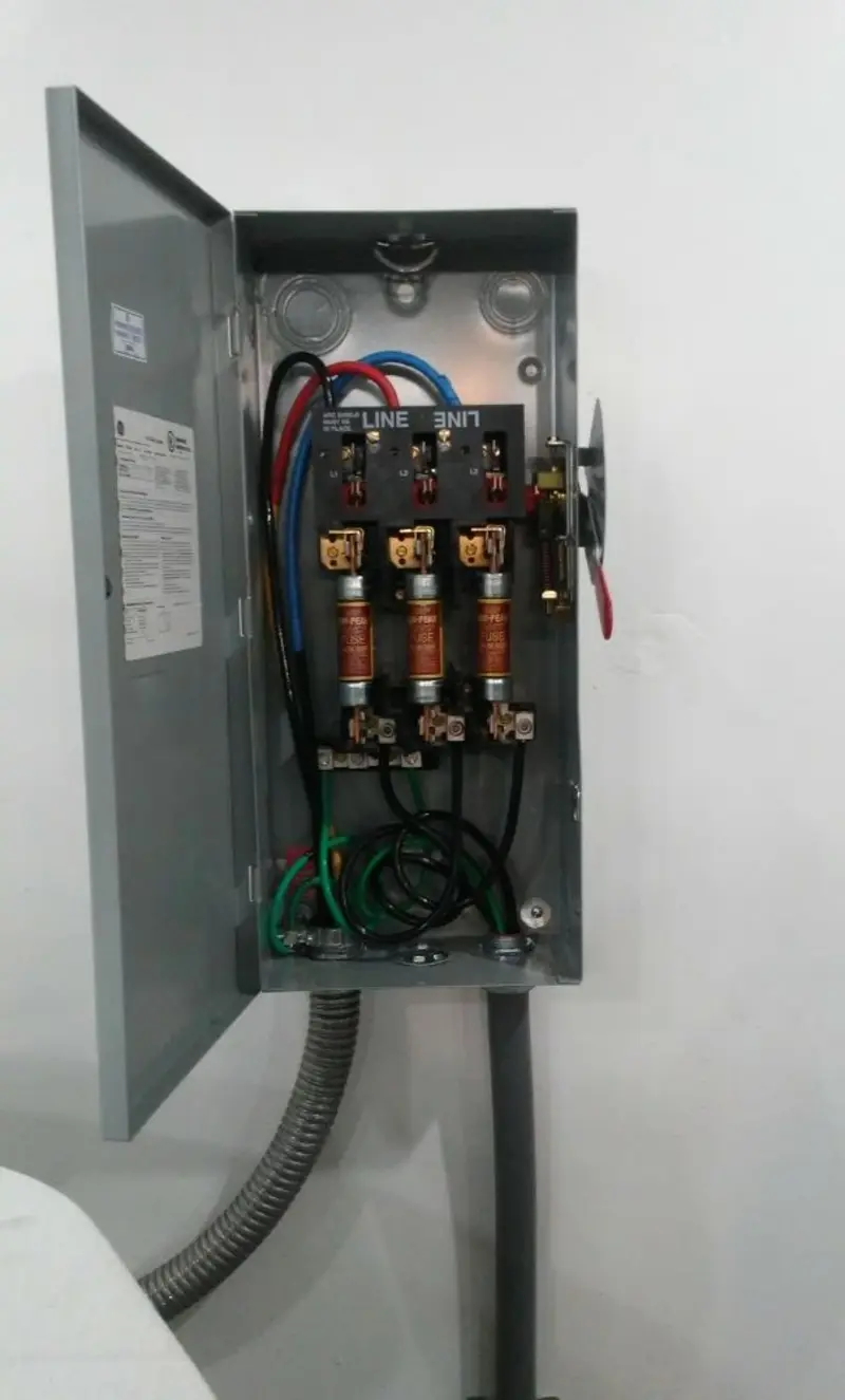 Three-phase disconnect switch installed for Smoke Detector Installation in Fox Lake